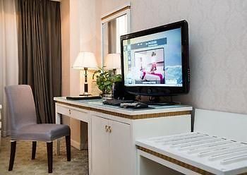 New Plum Garden Seasons Hotel - Shenzhen Zhucun  Exteriör bild